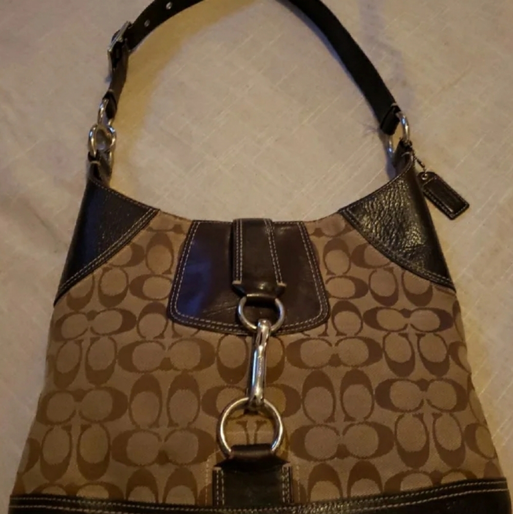 A coach purse